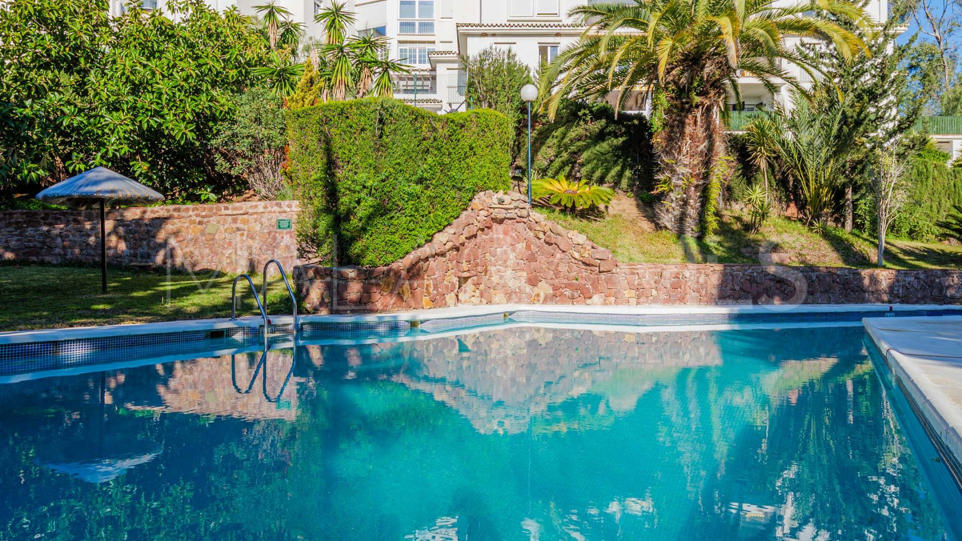 For sale 4 bedrooms duplex penthouse in Cerrado Calderón - El Morlaco