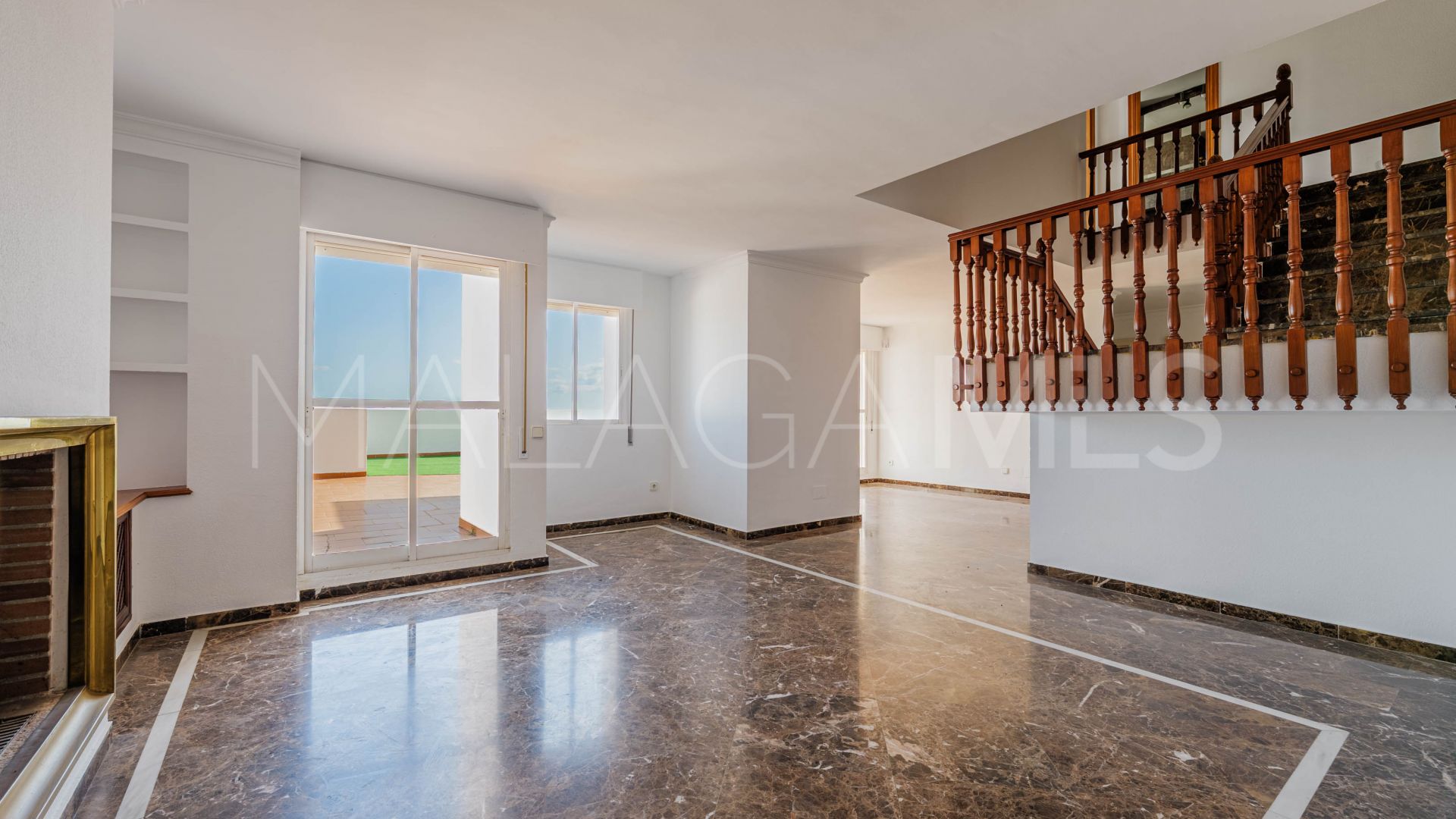 For sale 4 bedrooms duplex penthouse in Cerrado Calderón - El Morlaco