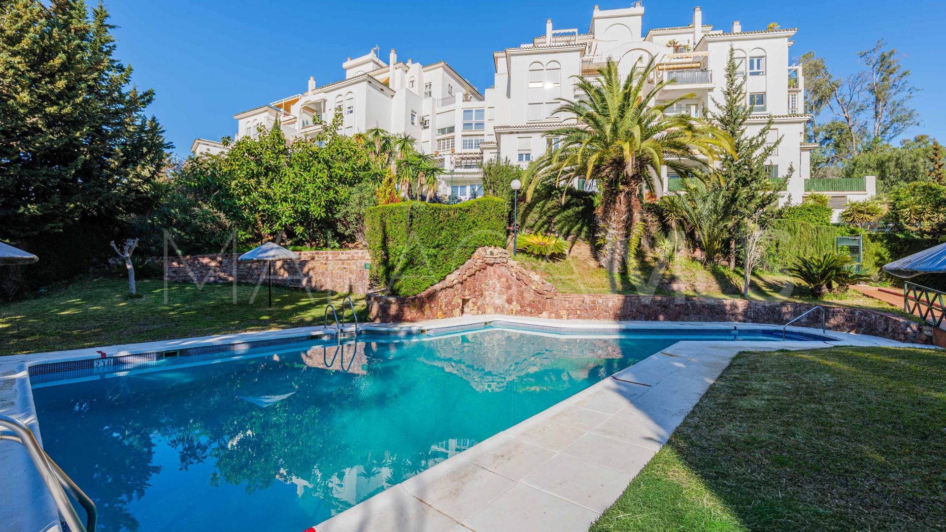 For sale 4 bedrooms duplex penthouse in Cerrado Calderón - El Morlaco