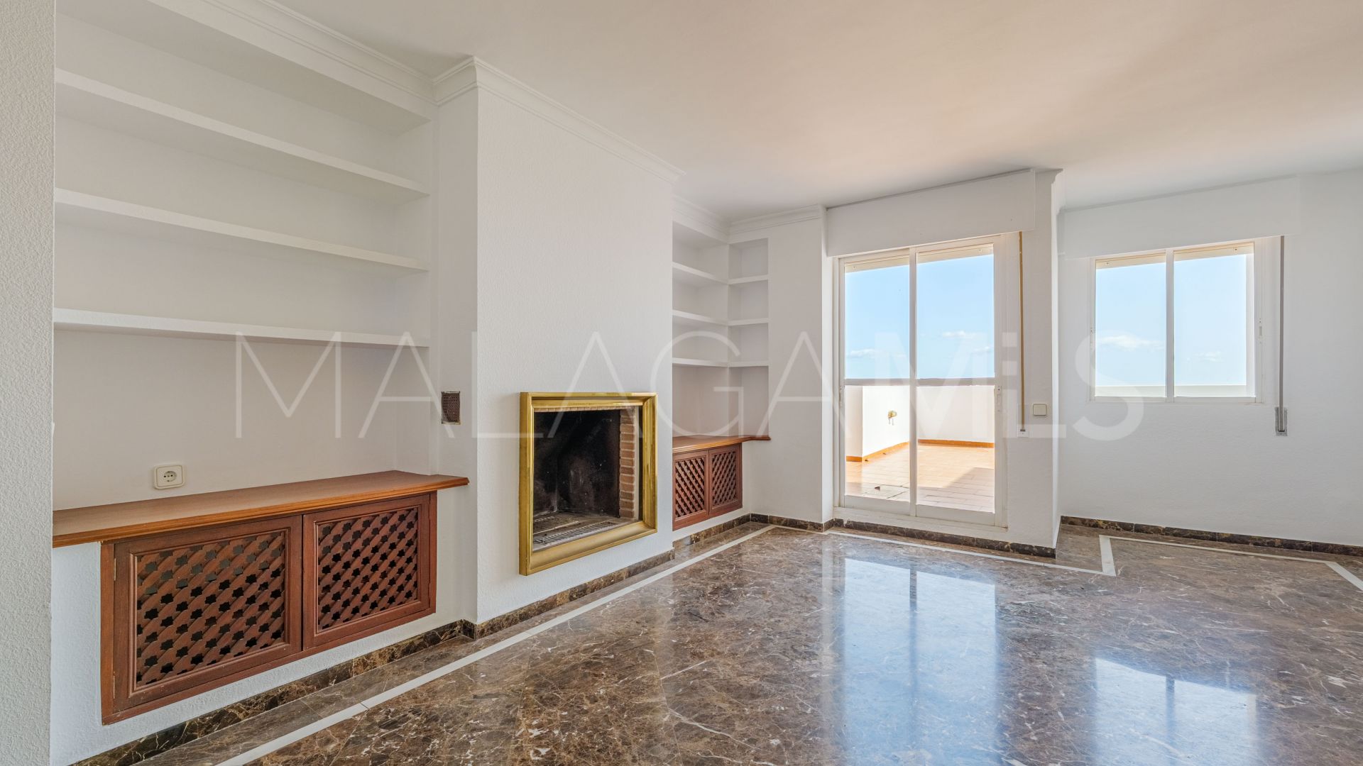 For sale 4 bedrooms duplex penthouse in Cerrado Calderón - El Morlaco