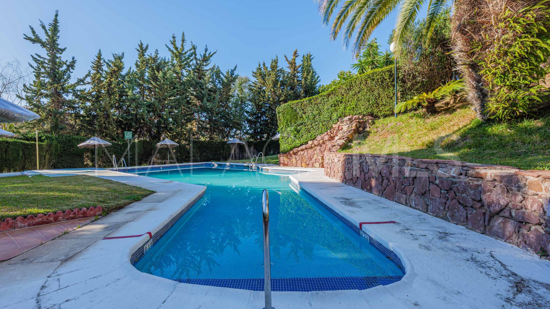 For sale 4 bedrooms duplex penthouse in Cerrado Calderón - El Morlaco