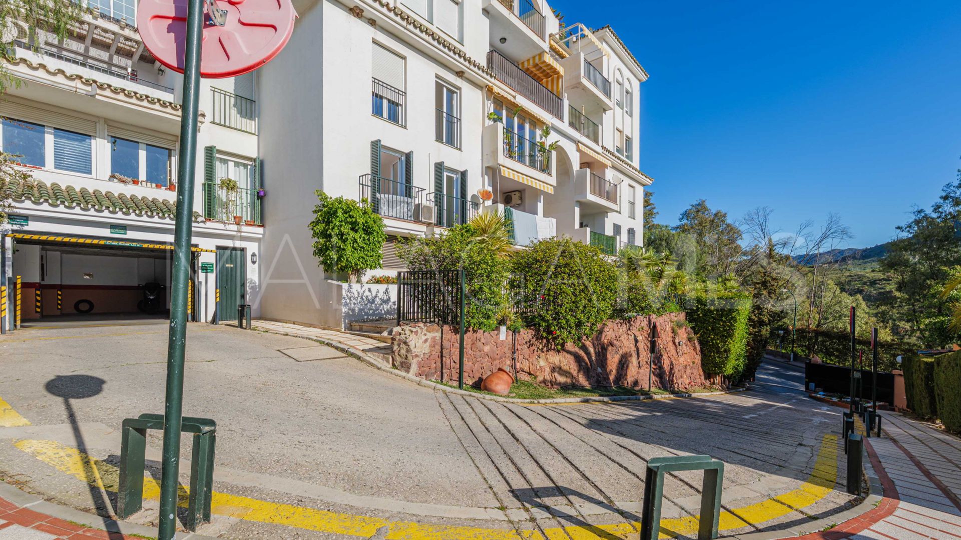 For sale 4 bedrooms duplex penthouse in Cerrado Calderón - El Morlaco