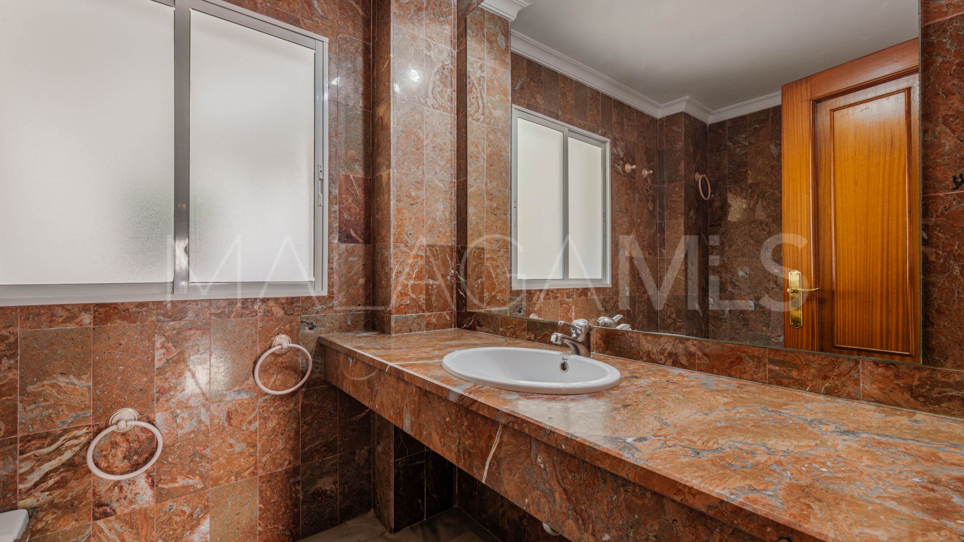 For sale 4 bedrooms duplex penthouse in Cerrado Calderón - El Morlaco