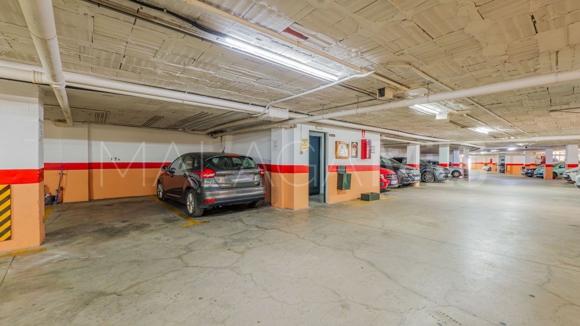 For sale 4 bedrooms duplex penthouse in Cerrado Calderón - El Morlaco