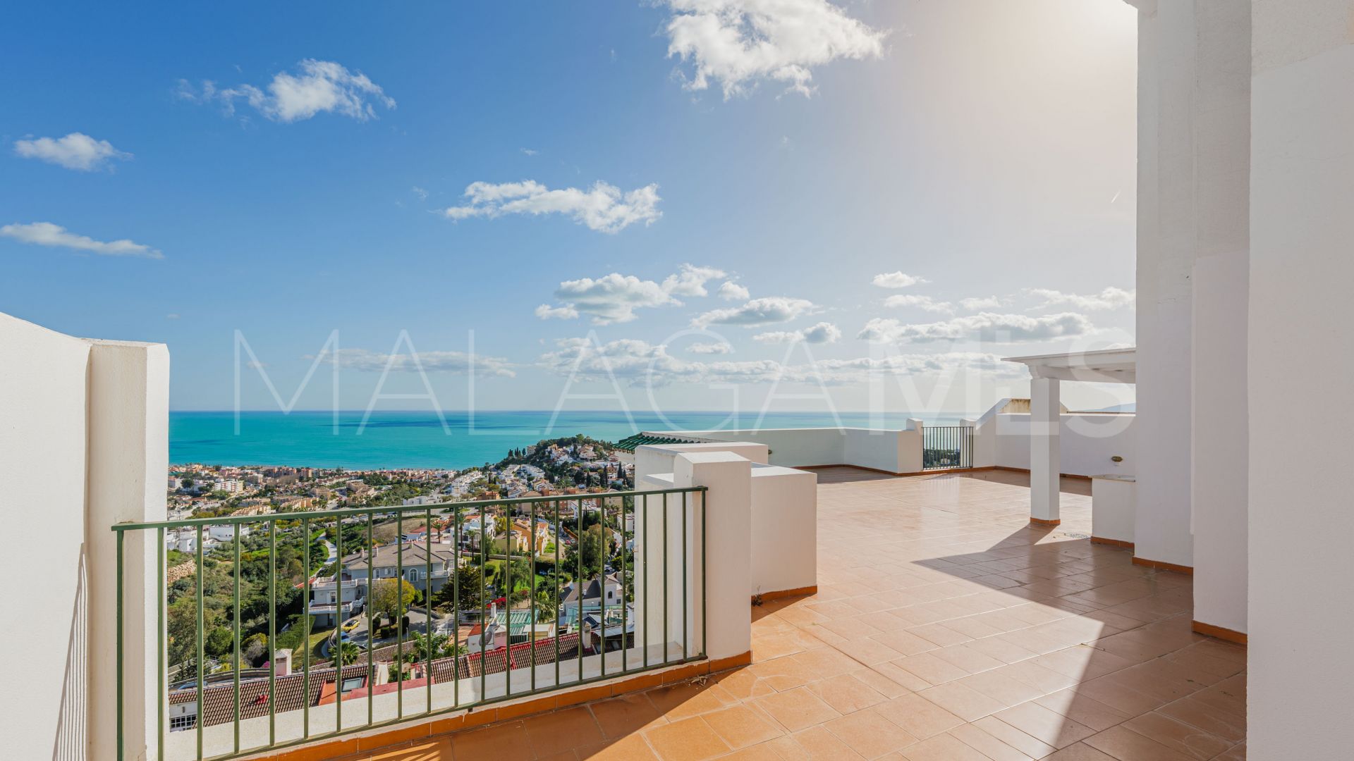 For sale 4 bedrooms duplex penthouse in Cerrado Calderón - El Morlaco