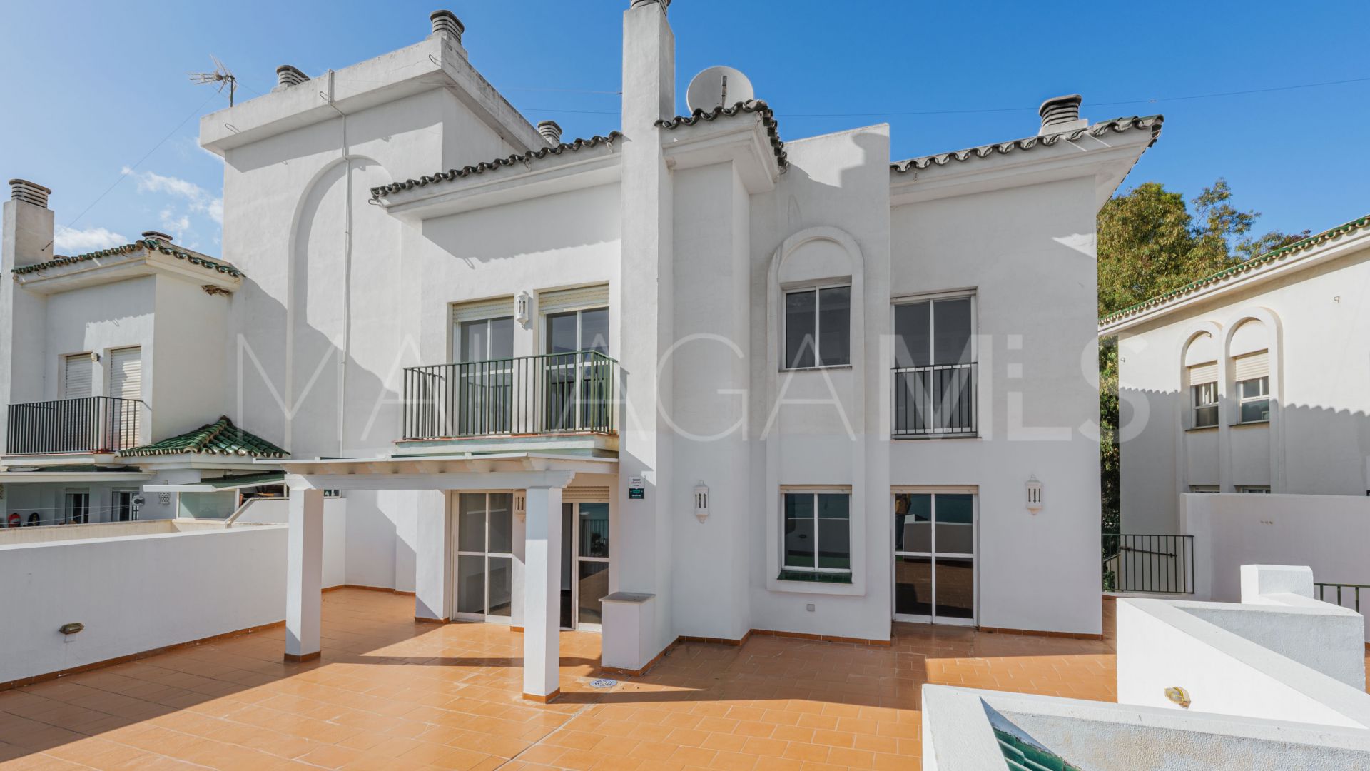 For sale 4 bedrooms duplex penthouse in Cerrado Calderón - El Morlaco