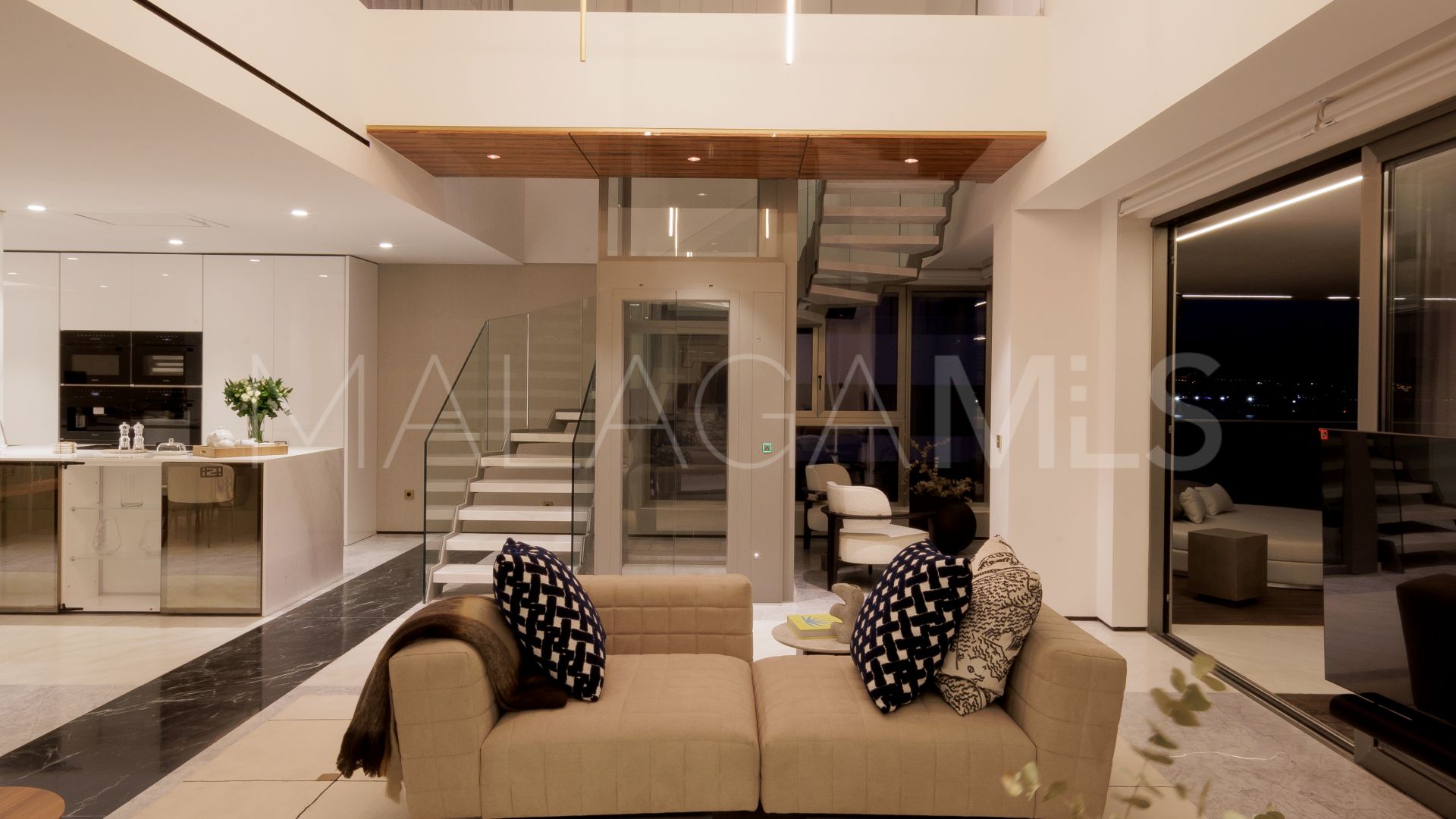 For sale duplex penthouse in Malaga