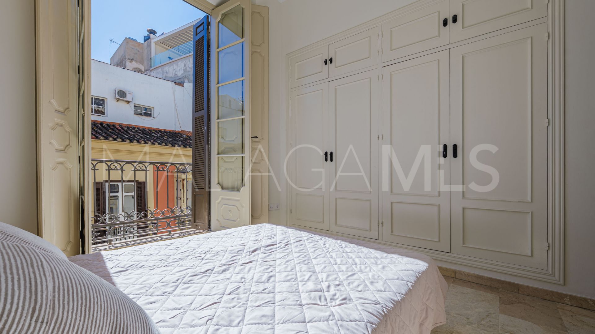 Buy apartamento with 3 bedrooms in Centro Histórico