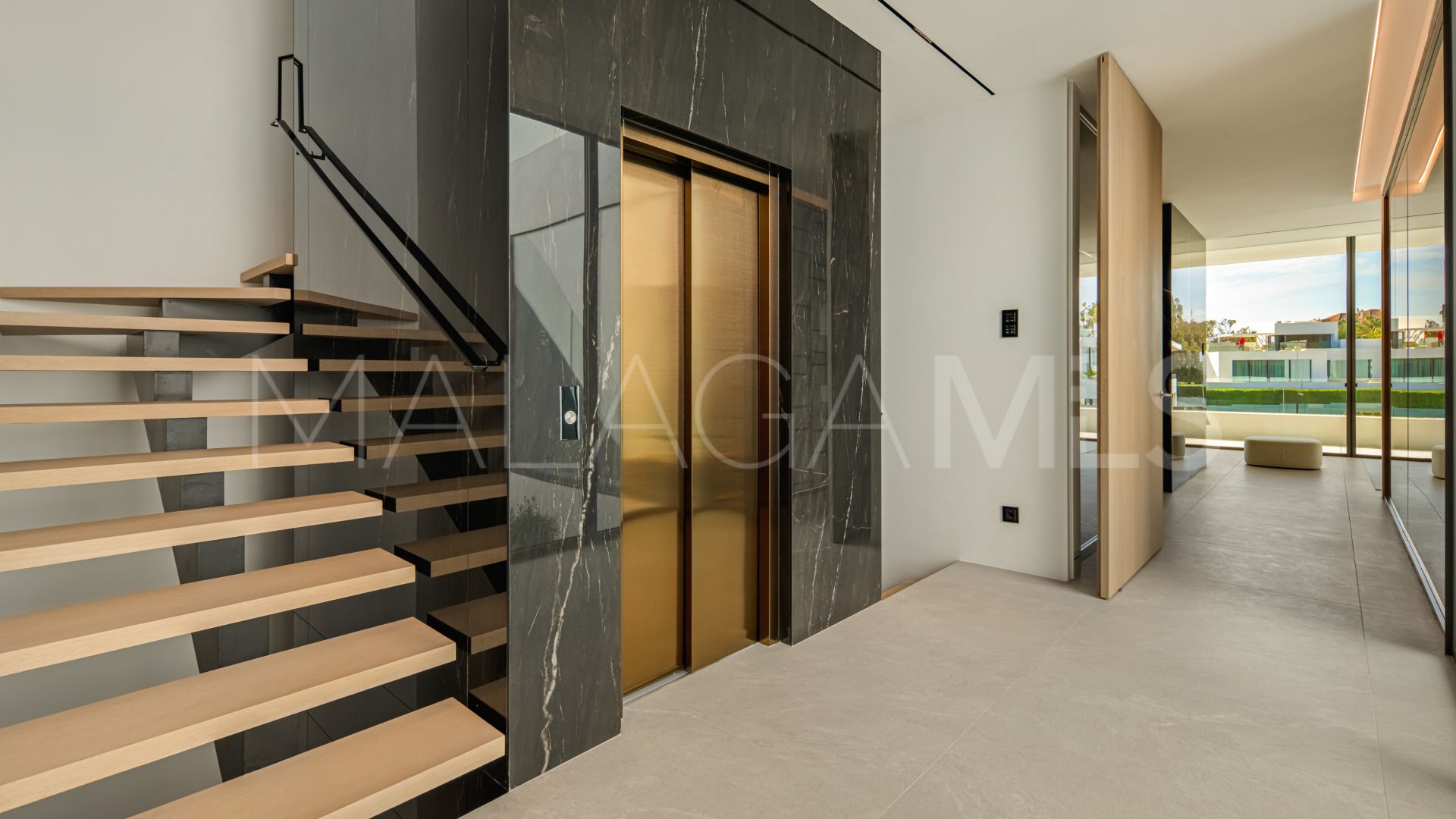 Parvilla for sale in Golden Mile