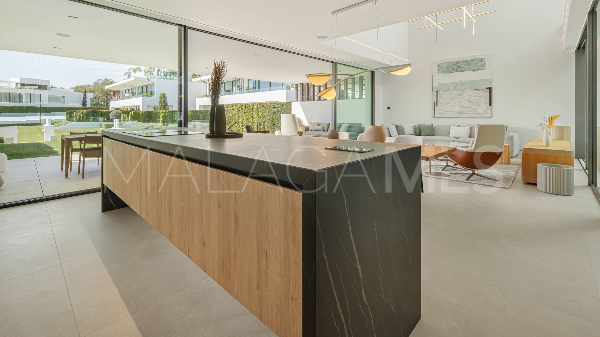 Parvilla for sale in Golden Mile