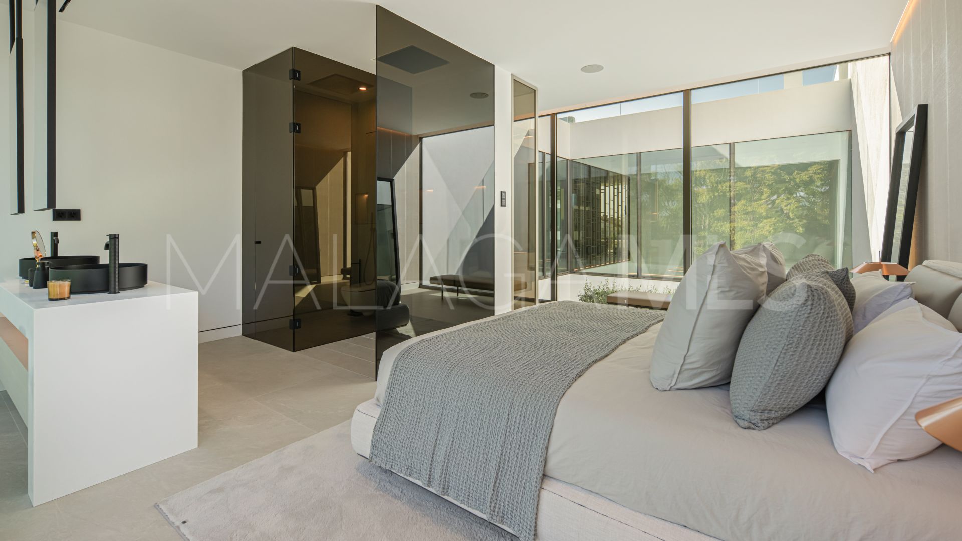 Parvilla for sale in Golden Mile