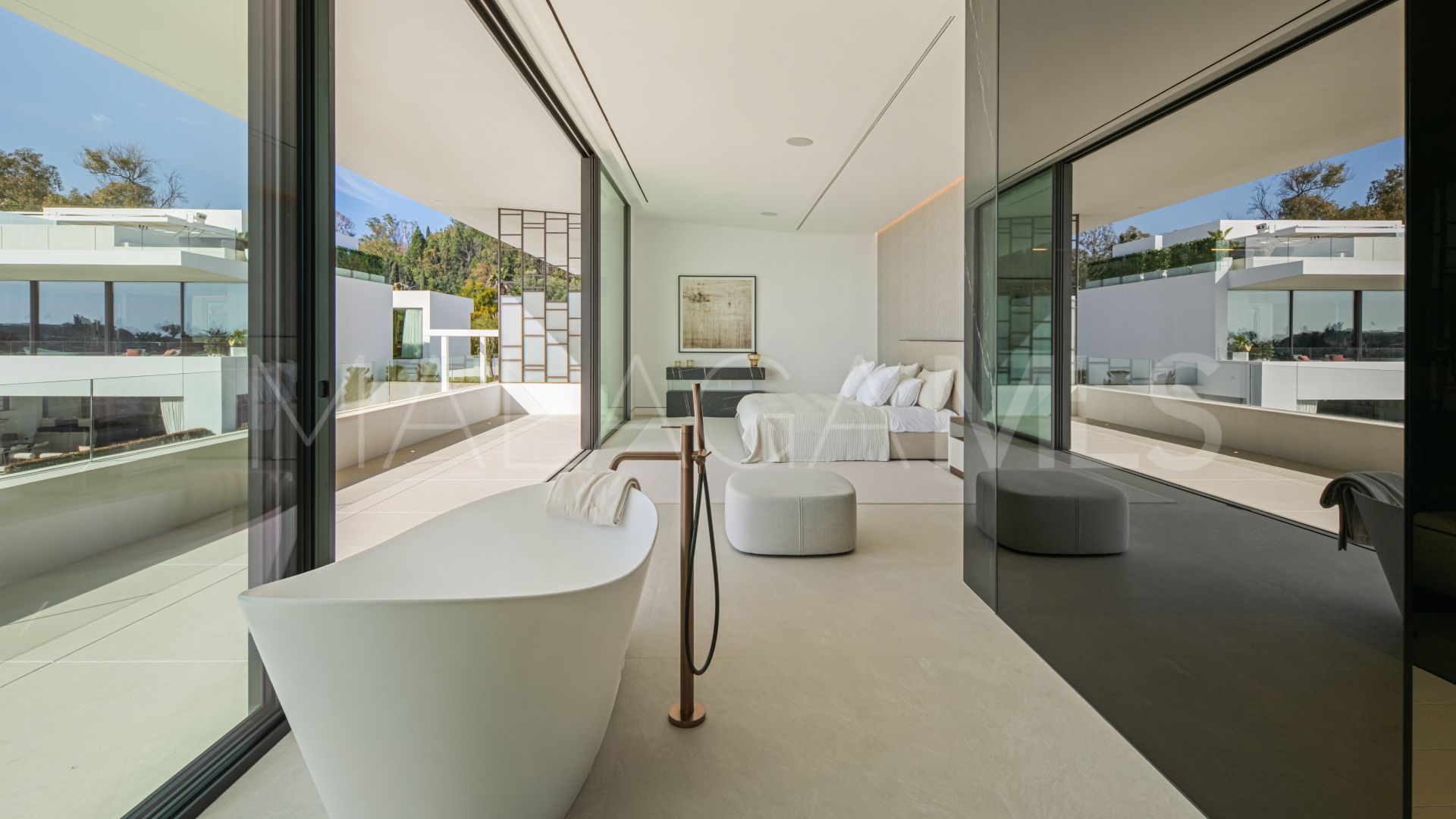 Parvilla for sale in Golden Mile