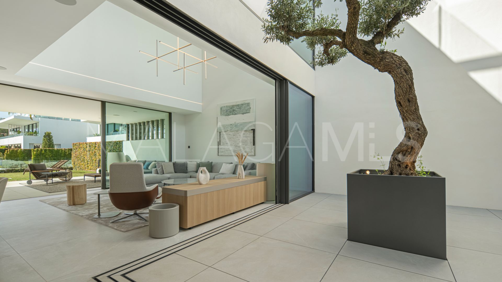 Parvilla for sale in Golden Mile