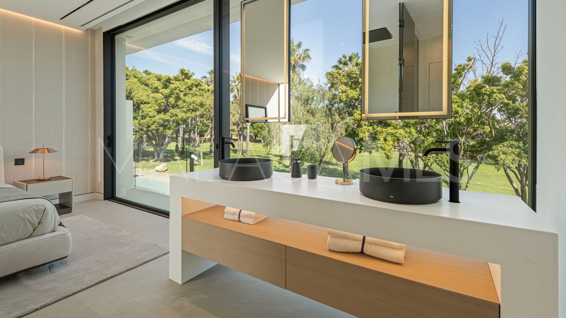 Parvilla for sale in Golden Mile