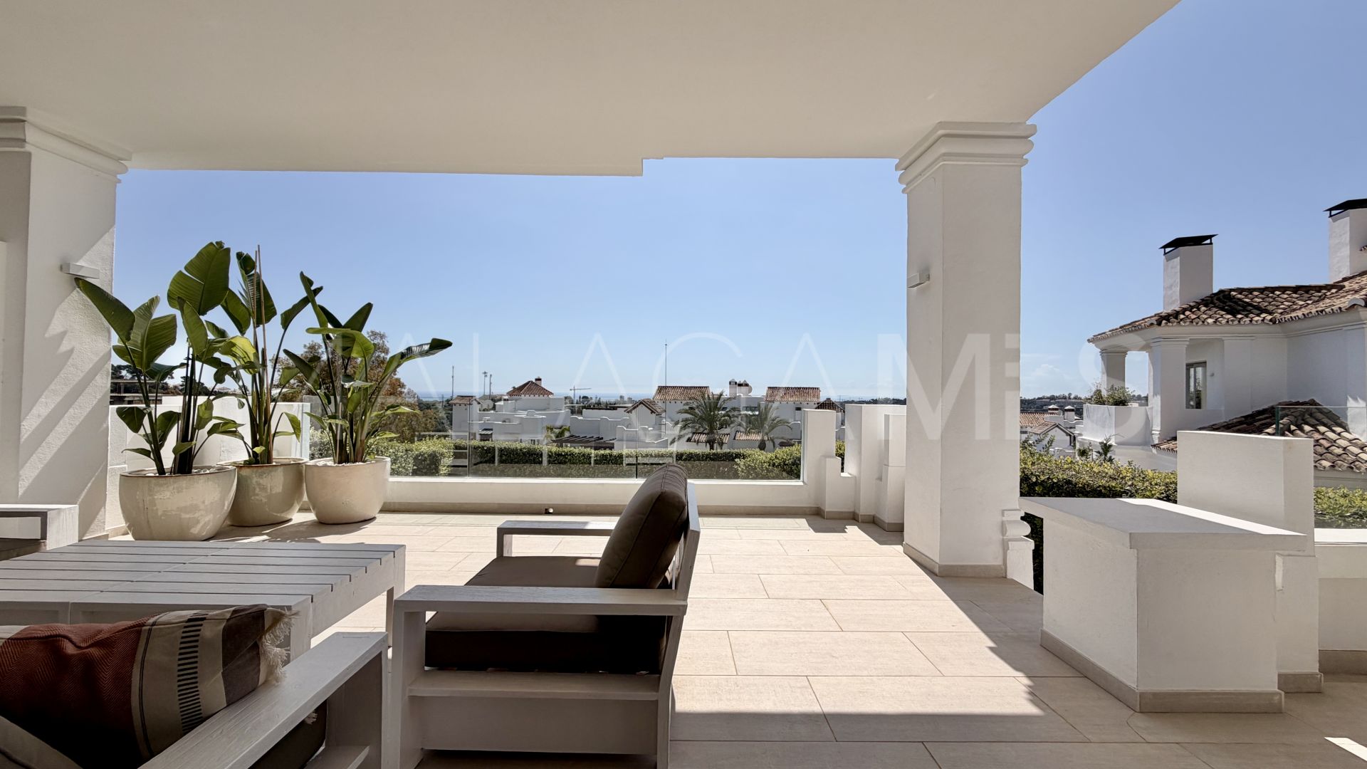 For sale 3 bedrooms ground floor apartment in 9 Lions Residences