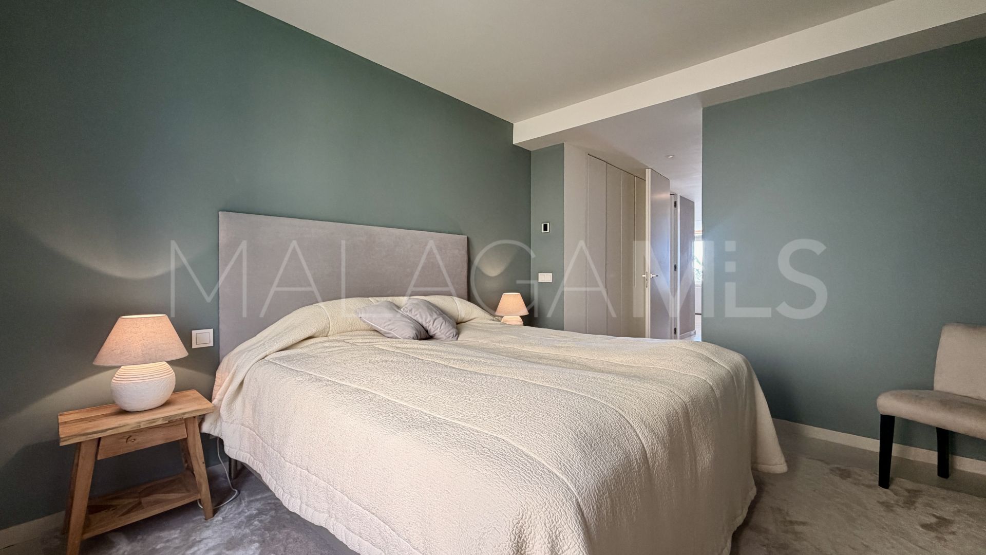 For sale 3 bedrooms ground floor apartment in 9 Lions Residences