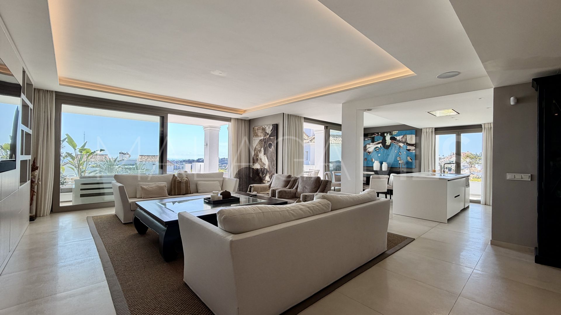 For sale 3 bedrooms ground floor apartment in 9 Lions Residences