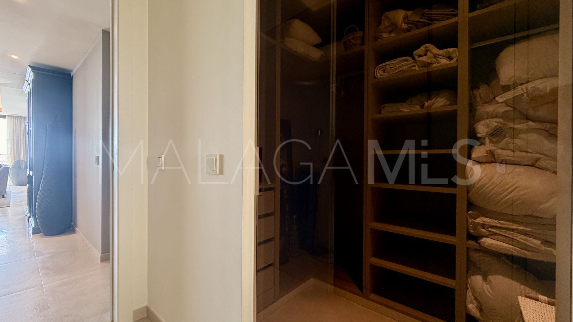 For sale 3 bedrooms ground floor apartment in 9 Lions Residences