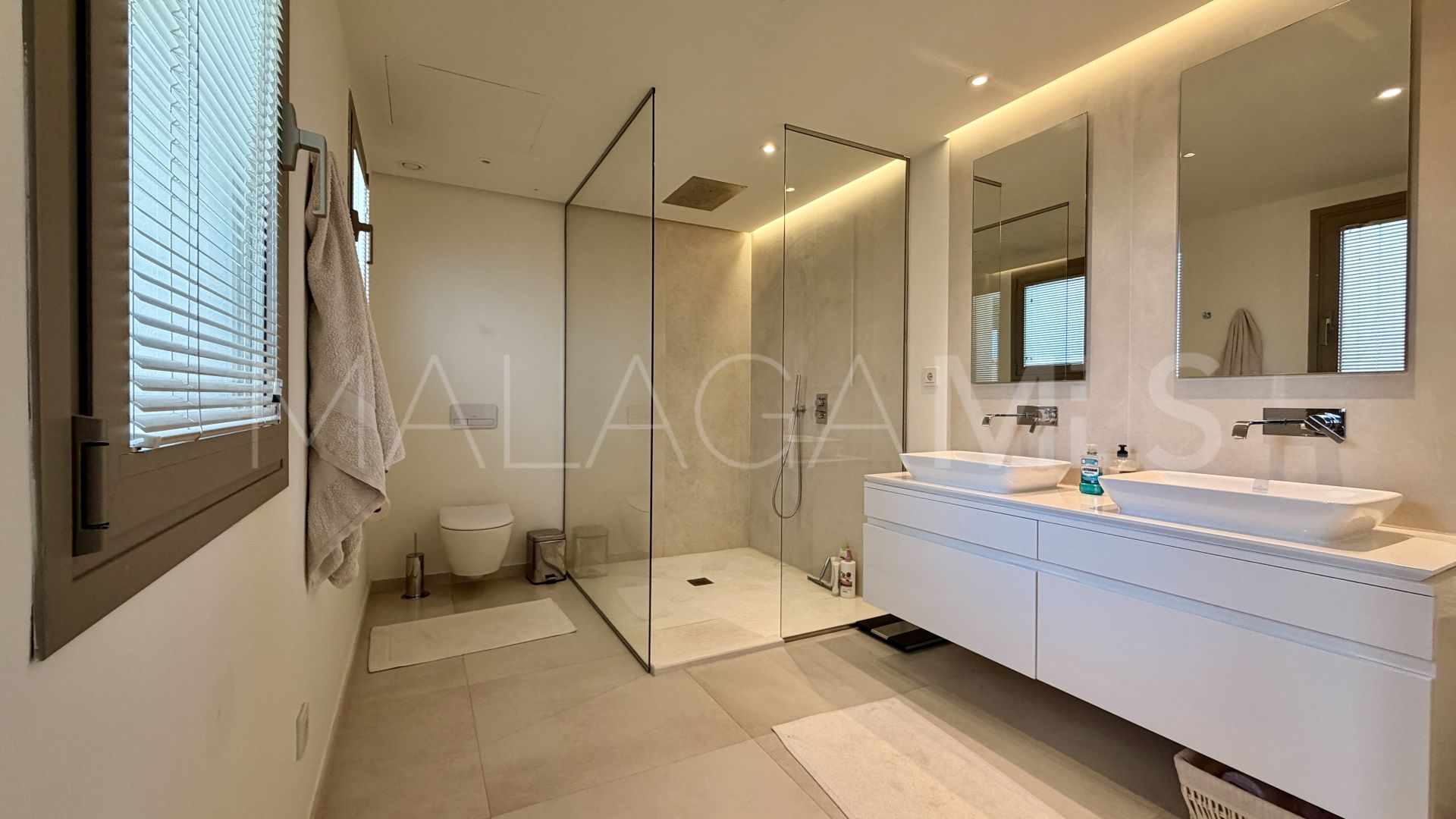 For sale 3 bedrooms ground floor apartment in 9 Lions Residences