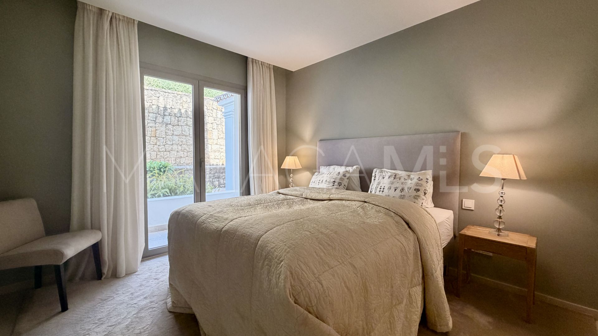 For sale 3 bedrooms ground floor apartment in 9 Lions Residences