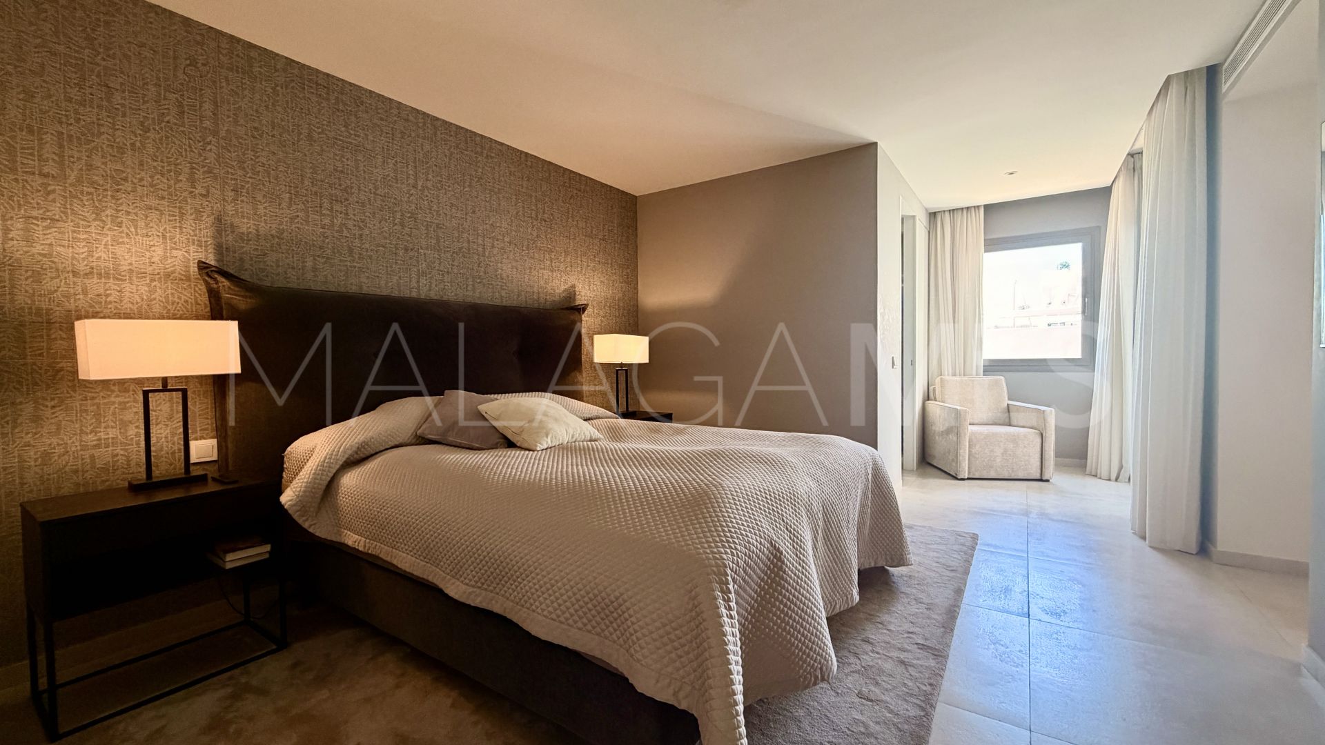 For sale 3 bedrooms ground floor apartment in 9 Lions Residences