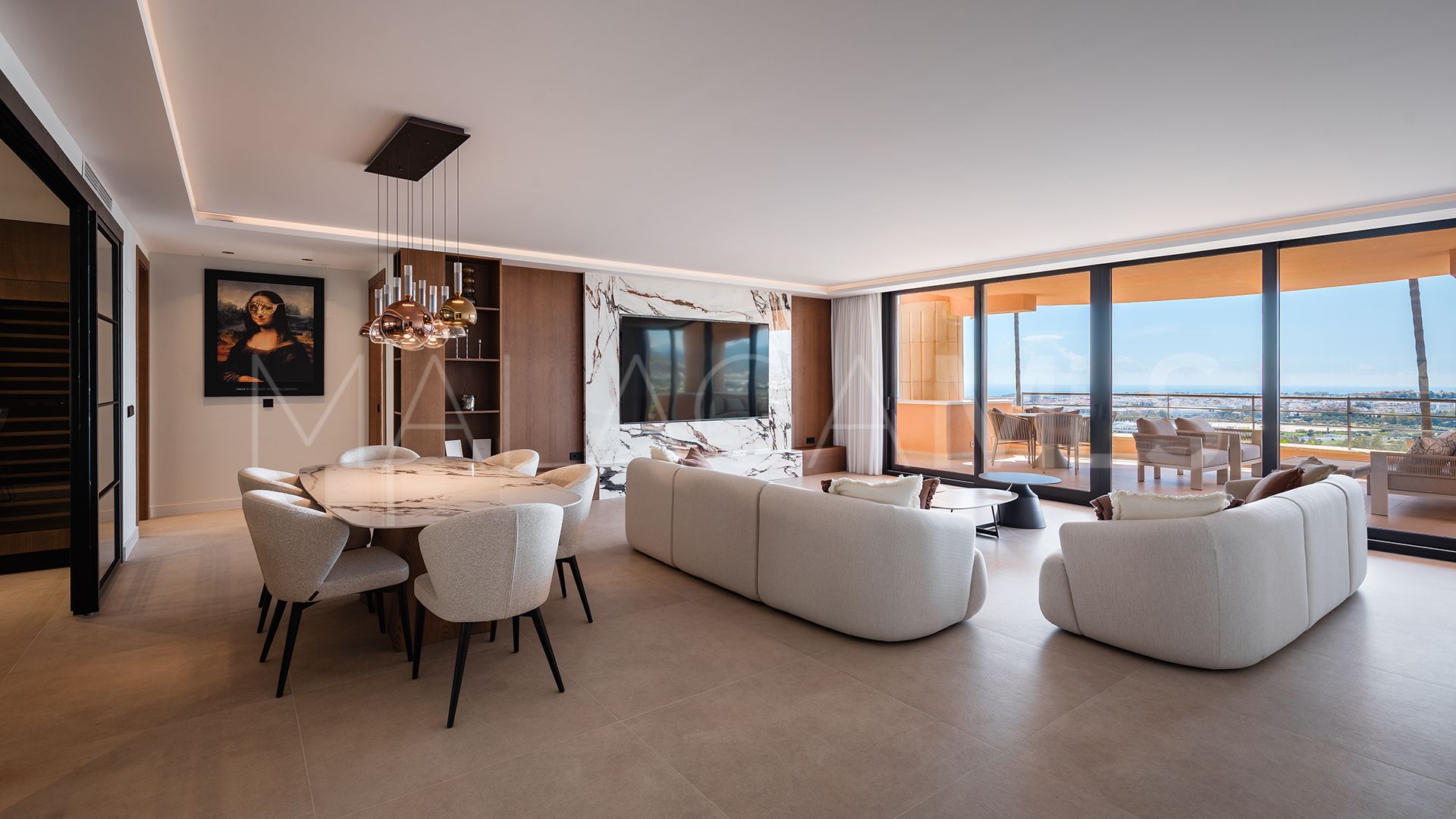 Se vende apartamento in Magna Marbella with 3 bedrooms