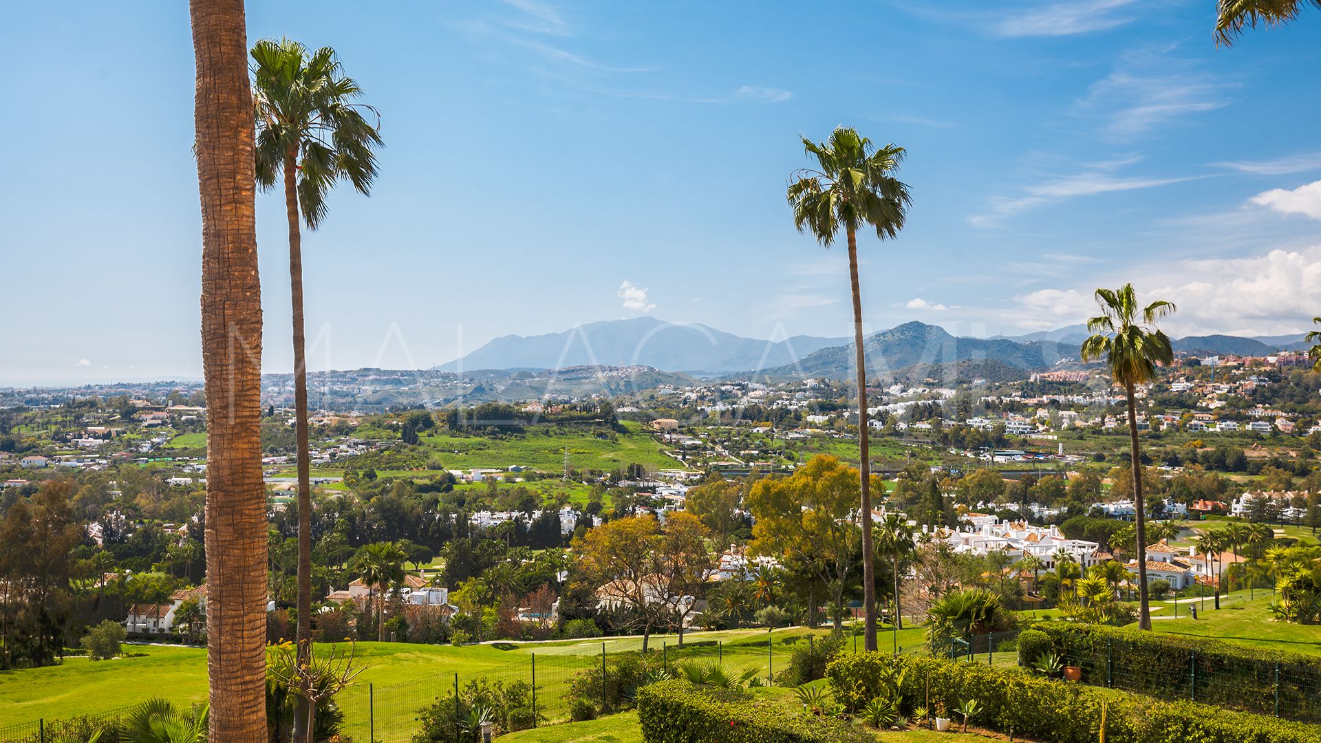 Se vende apartamento in Magna Marbella with 3 bedrooms