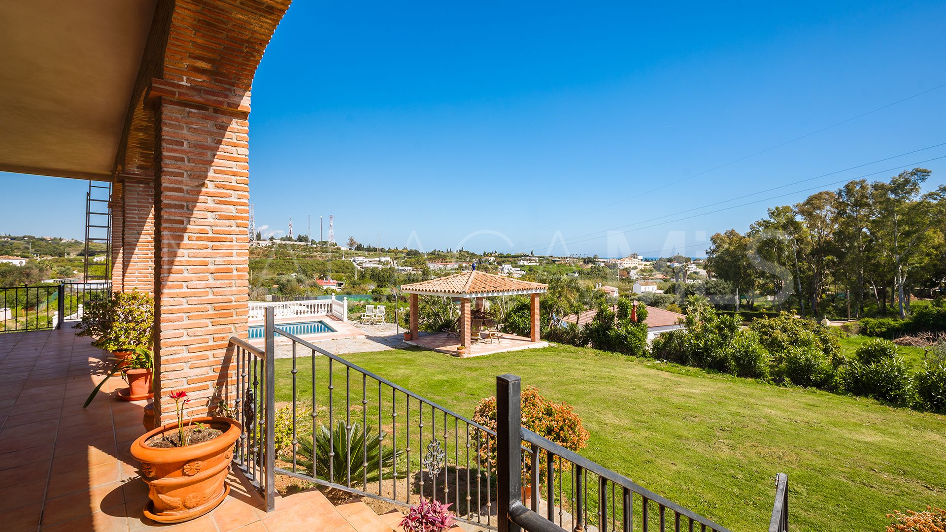 Finca for sale in El Padron