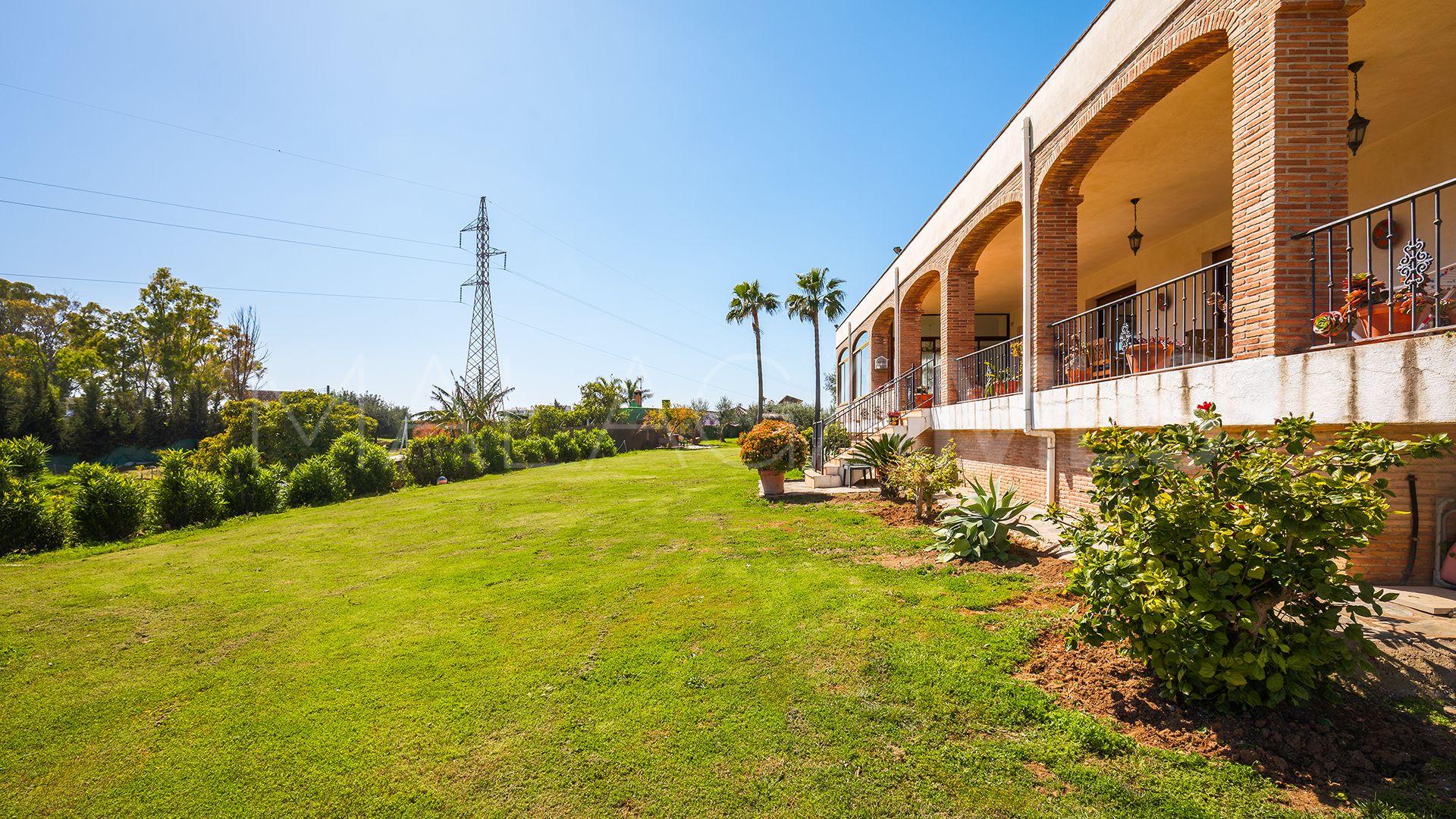 Finca for sale in El Padron