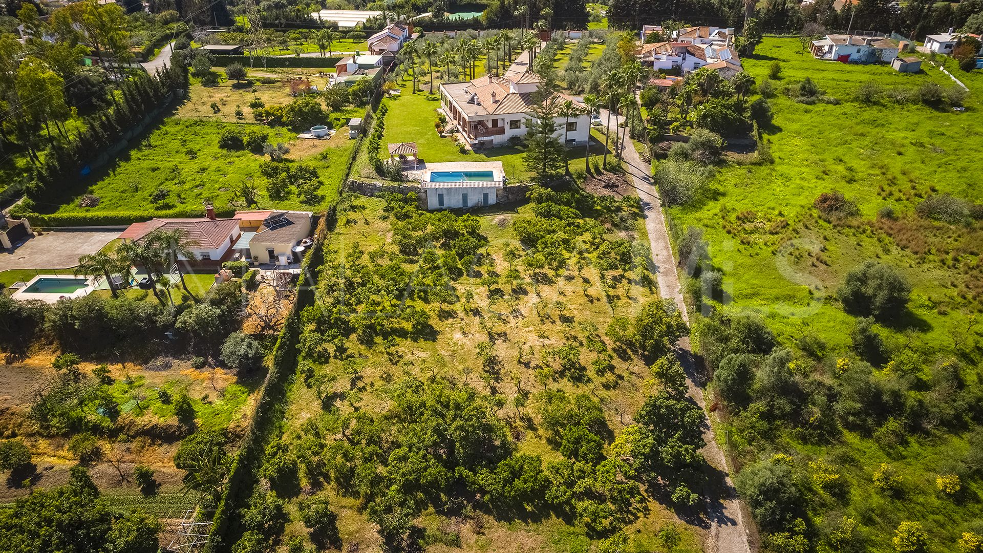 Finca for sale in El Padron