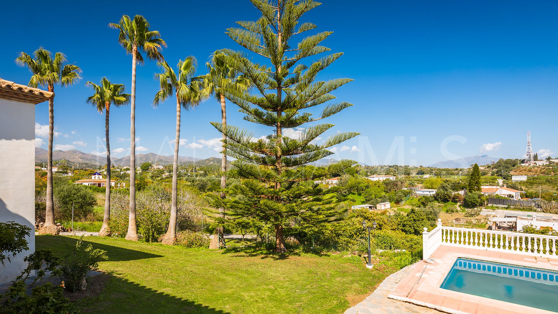 Finca for sale in El Padron