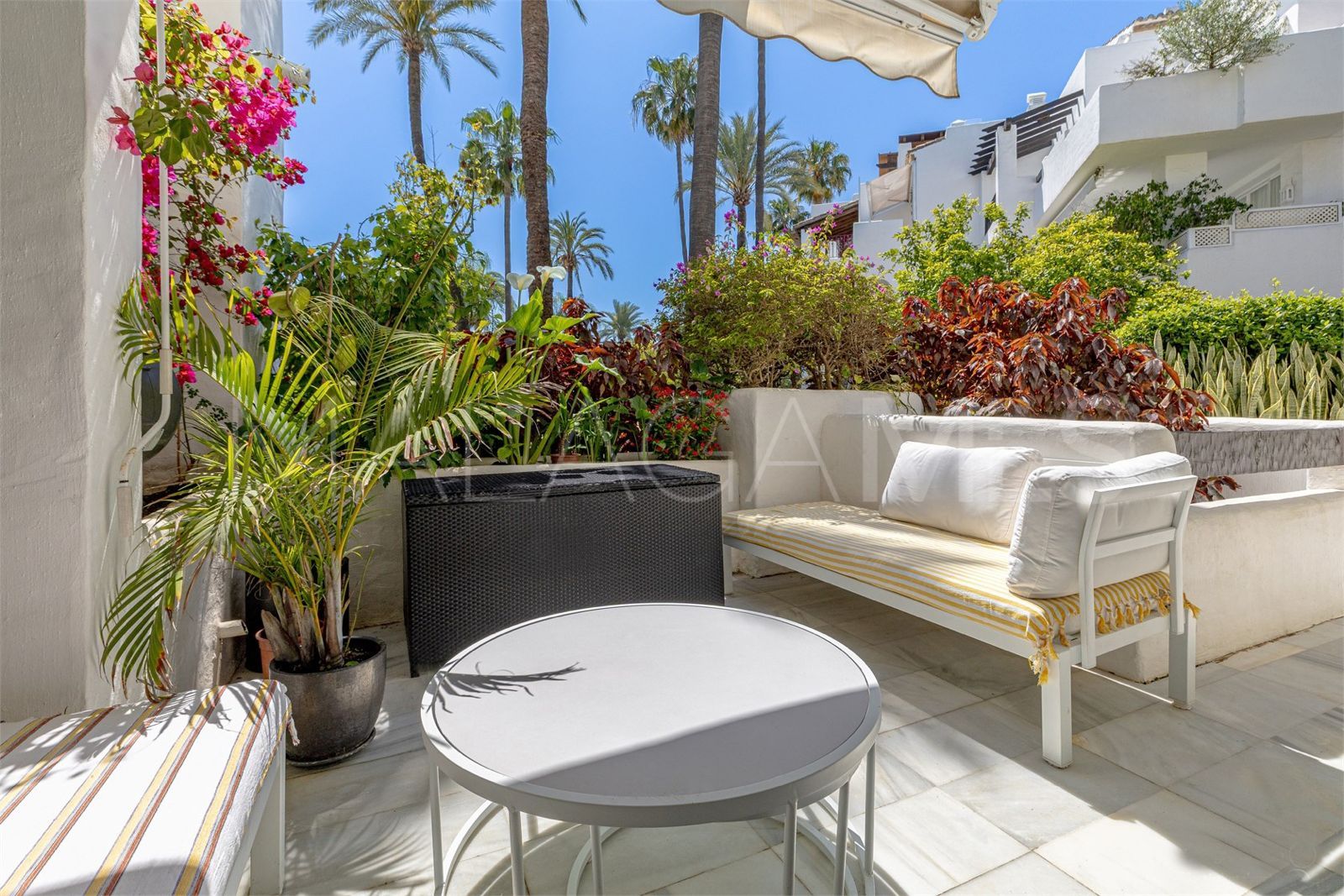 2 bedrooms ground floor apartment for sale in Alcazaba Beach