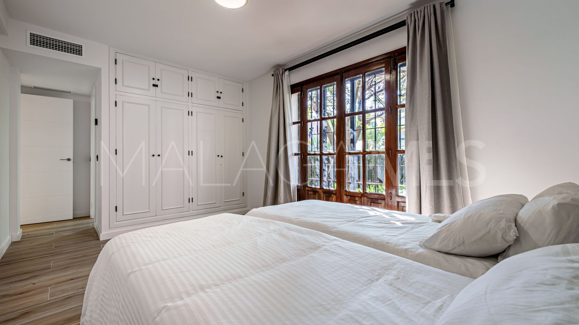 For sale ground floor apartment with 3 bedrooms in Sierra Blanca
