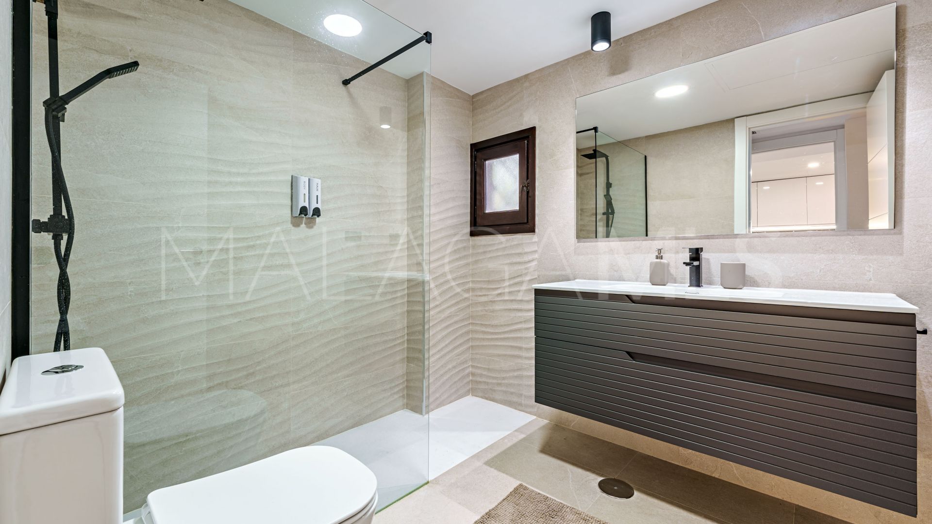 For sale ground floor apartment with 3 bedrooms in Sierra Blanca