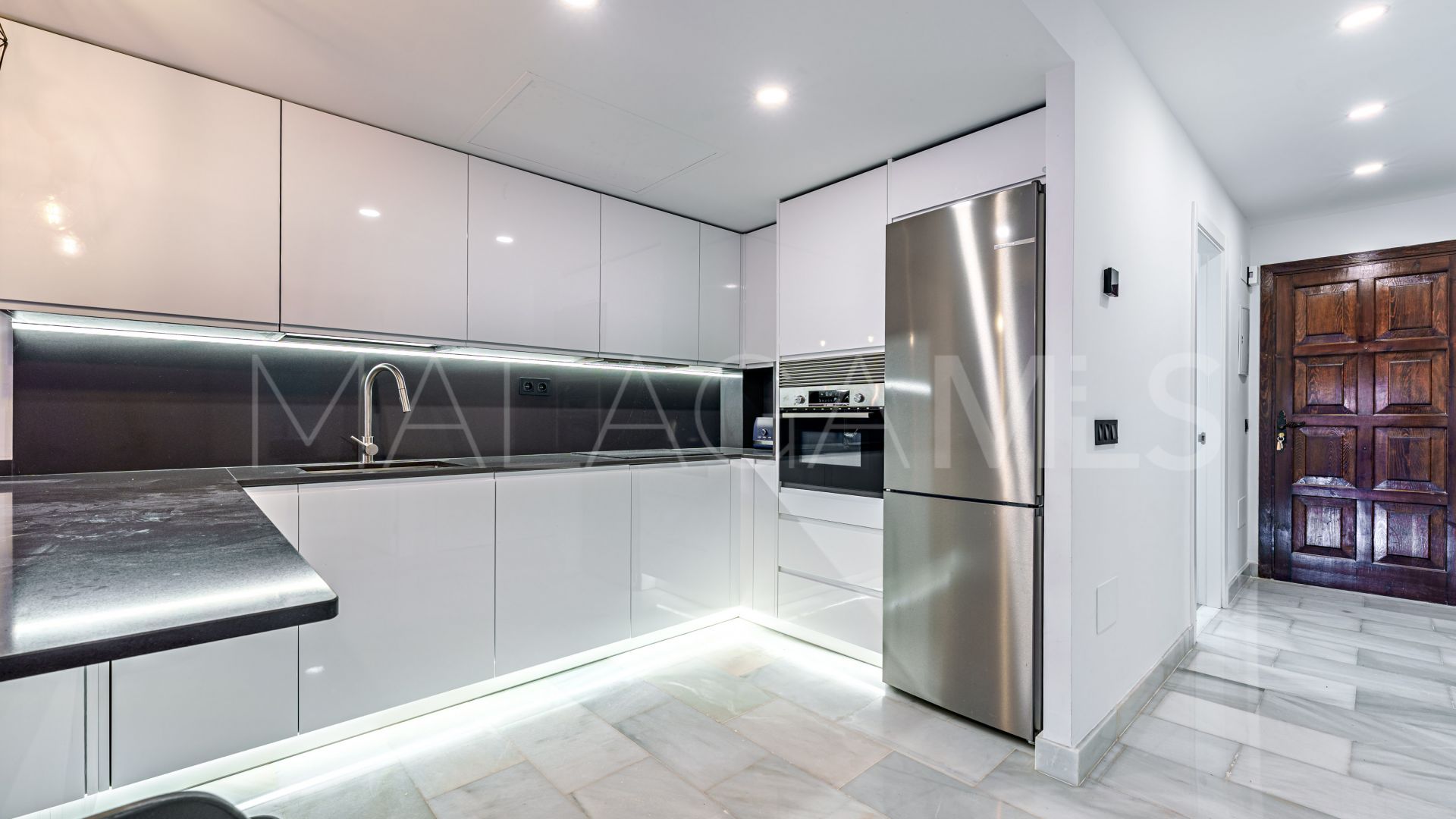 For sale ground floor apartment with 3 bedrooms in Sierra Blanca