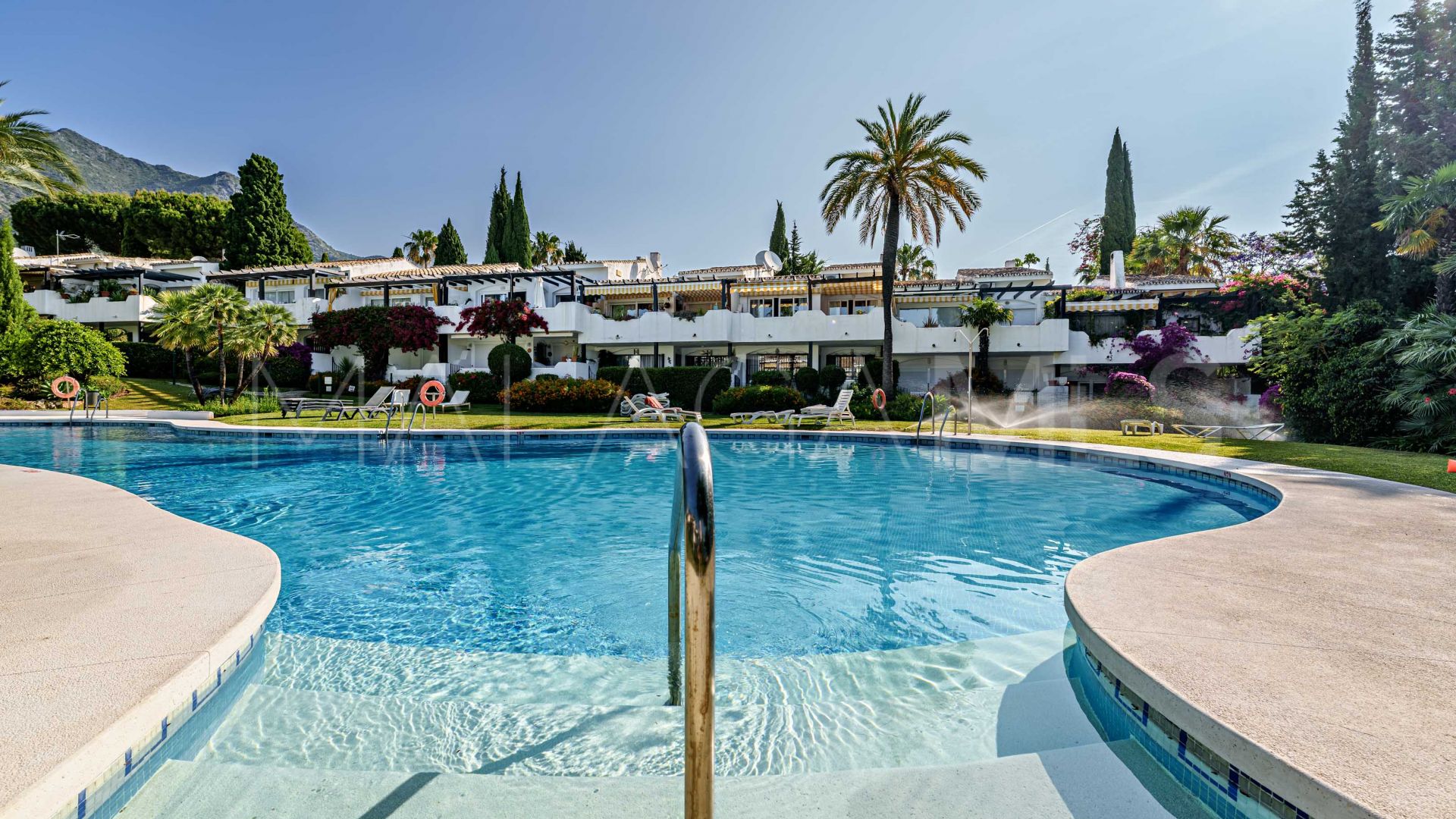 For sale ground floor apartment with 3 bedrooms in Sierra Blanca