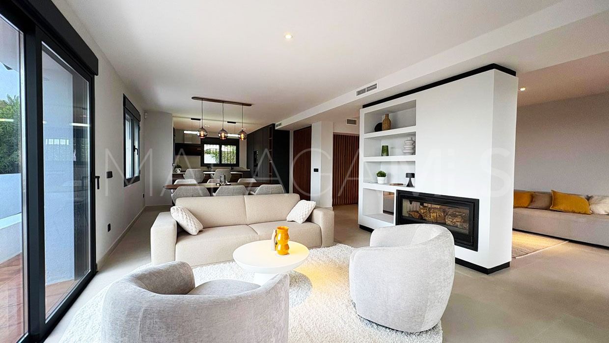 For sale villa in El Chaparral