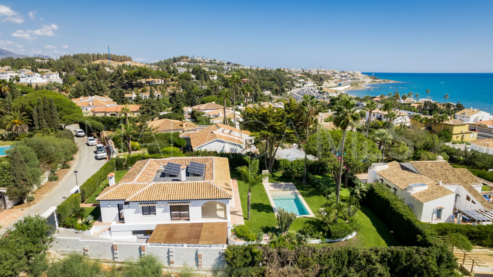 For sale villa in El Chaparral
