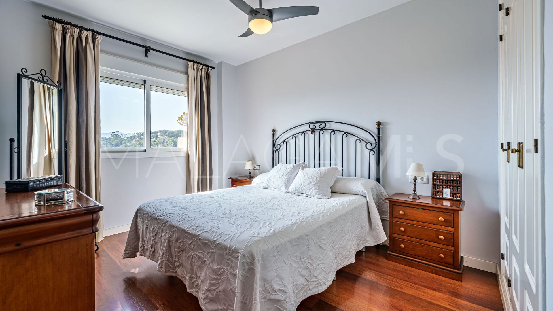 For sale 3 bedrooms penthouse in Malaga - Este