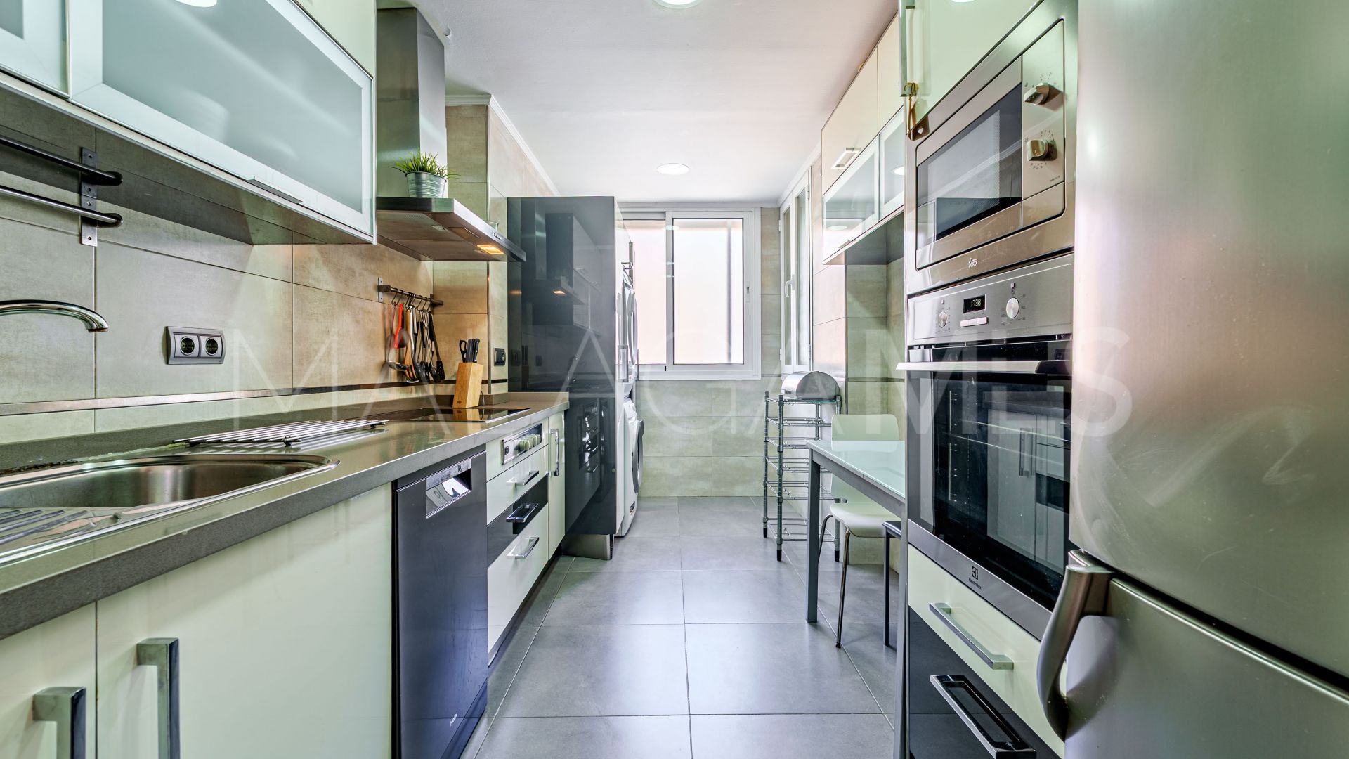 For sale 3 bedrooms penthouse in Malaga - Este