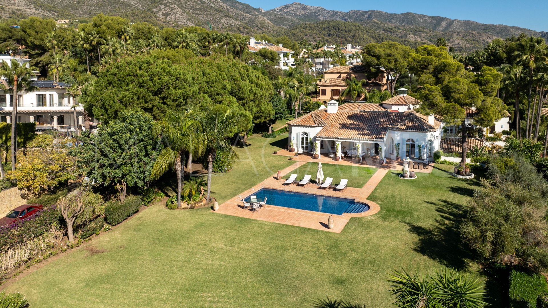 For sale Altos Reales villa