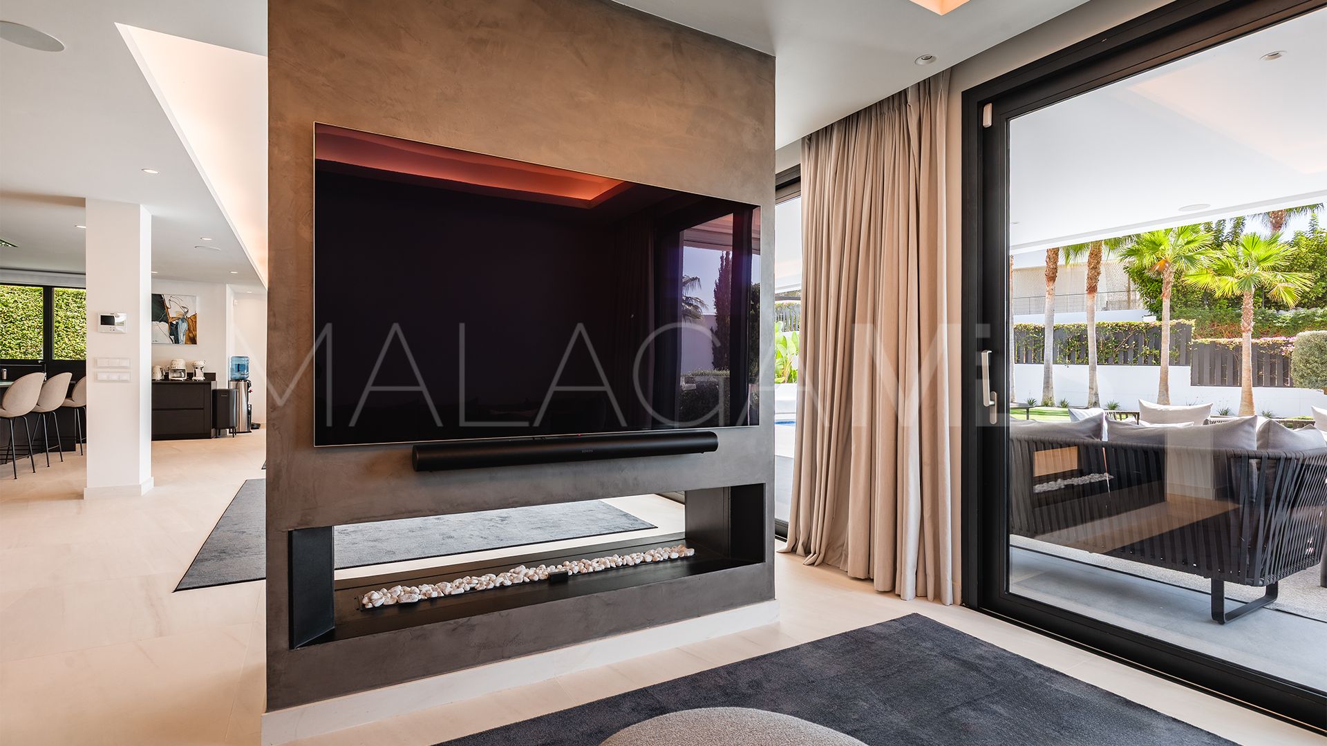 For sale Los Olivos villa with 7 bedrooms