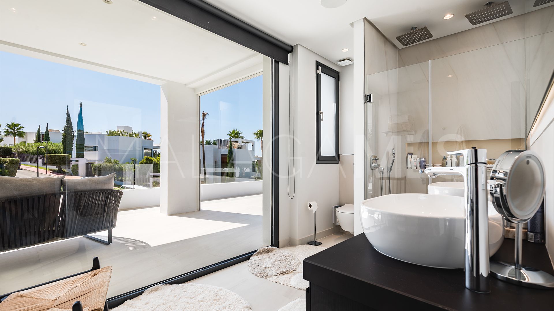 For sale Los Olivos villa with 7 bedrooms