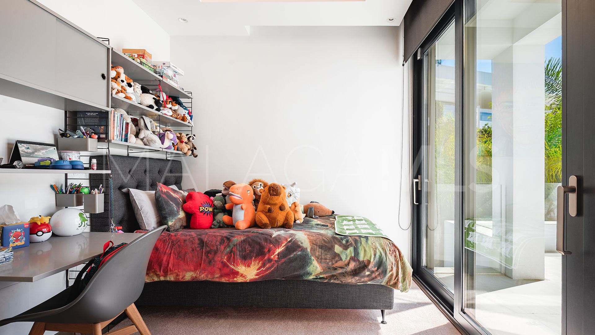 For sale Los Olivos villa with 7 bedrooms