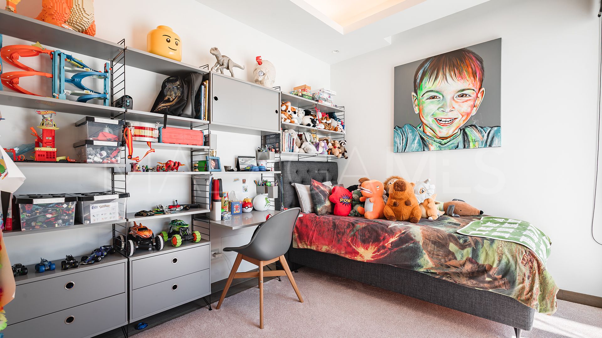 For sale Los Olivos villa with 7 bedrooms