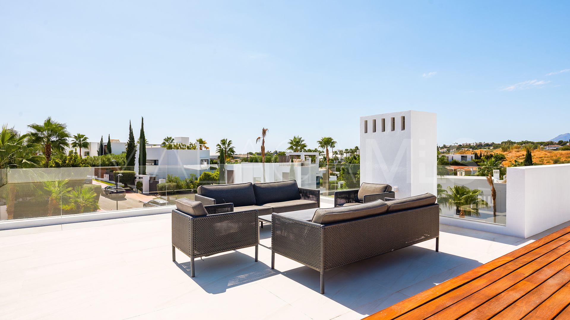 For sale Los Olivos villa with 7 bedrooms