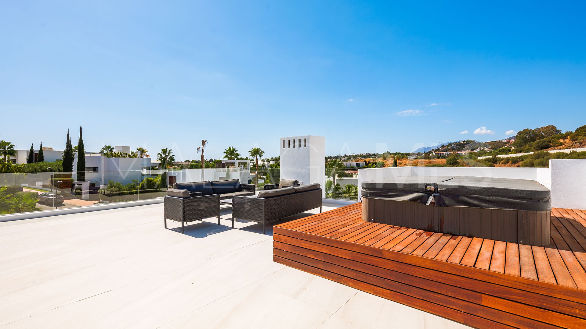 For sale Los Olivos villa with 7 bedrooms