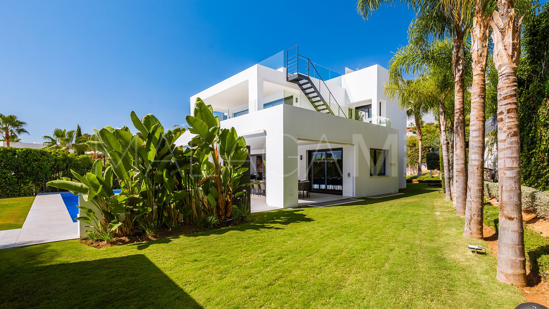 For sale Los Olivos villa with 7 bedrooms