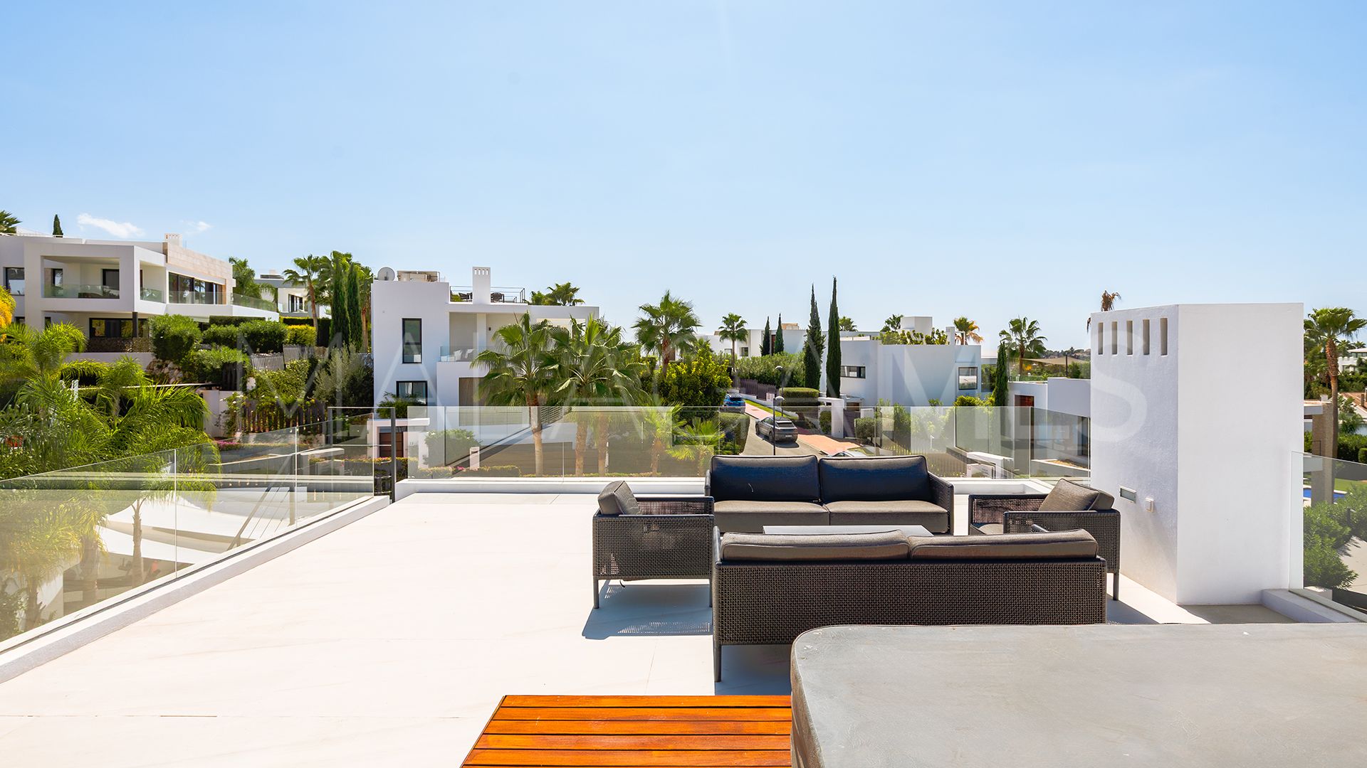 For sale Los Olivos villa with 7 bedrooms