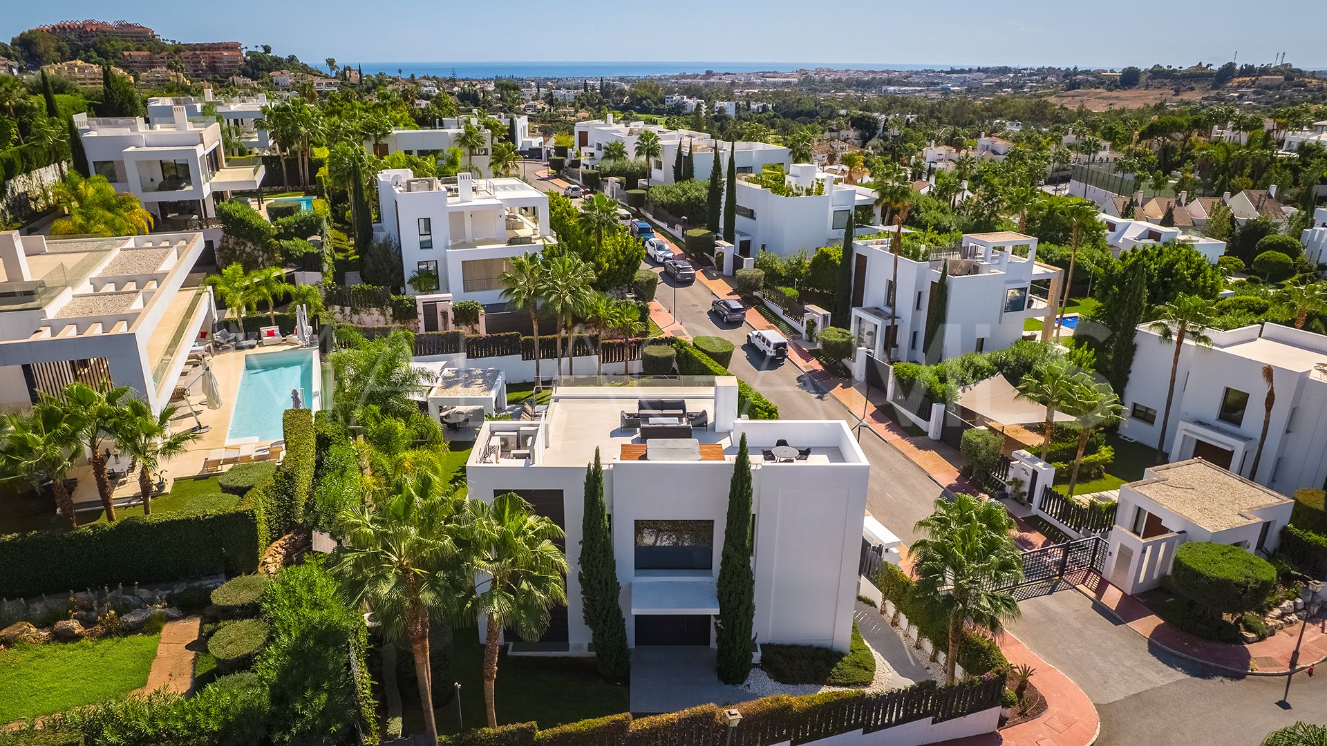 For sale Los Olivos villa with 7 bedrooms